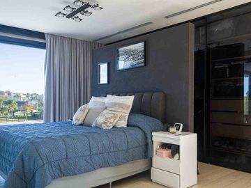 CASA 5 AMBIENTES EN VENTA EN LAGOS DE CANNING