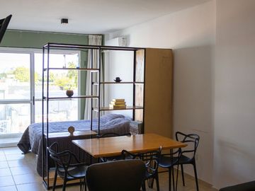 VENTA DEPTO MONOAMBIENTE AMOBLADO, VILLA LURO