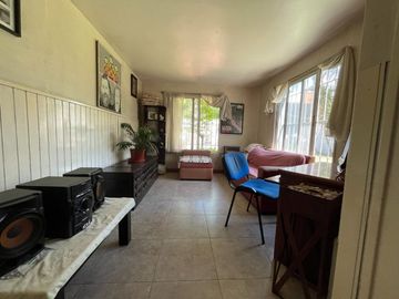 EXCELENTE CASA EN ADROGUE, 5 AMBIENTES