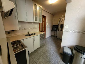 VENTA DEPTO 3 AMB CON DEPENDENCIA EN SAN CRISTOBAL