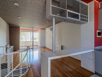 Depto 2 amb duplex FRENTE + COCHERA en La Calabria
