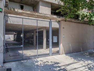 Depto 2 amb duplex FRENTE + COCHERA en La Calabria