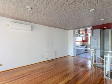 Depto 2 amb duplex FRENTE + COCHERA en La Calabria