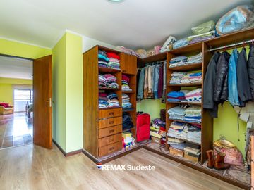 VENTA/PERMUTA CASA 5 DORMITORIOS - B. SAN MARTIN