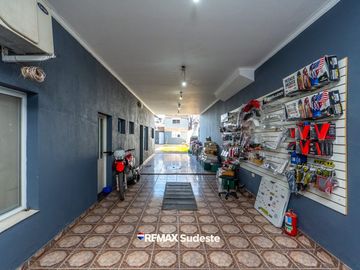 VENTA/PERMUTA CASA 5 DORMITORIOS - B. SAN MARTIN