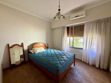 CASA  APTA CREDITO EN SAAVEDRA 1021
