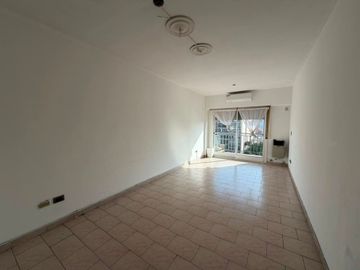 ALQUILER DEPARTAMENTO 2 AMBIENTES COCHERA CUBIERTA