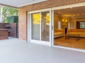 CASA EN VENTA MARTINEZ LIBERTADOR AL RIO