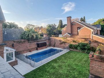 CASA EN VENTA MARTINEZ LIBERTADOR AL RIO