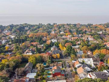 CASA EN VENTA MARTINEZ LIBERTADOR AL RIO