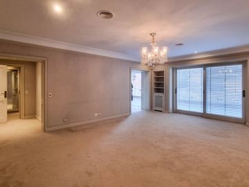 CASA EN VENTA MARTINEZ LIBERTADOR AL RIO
