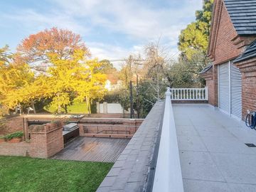 CASA EN VENTA MARTINEZ LIBERTADOR AL RIO