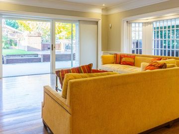 CASA EN VENTA MARTINEZ LIBERTADOR AL RIO