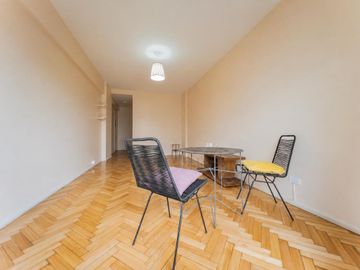 Depto Monoambiente Alquiler Almagro con balcon