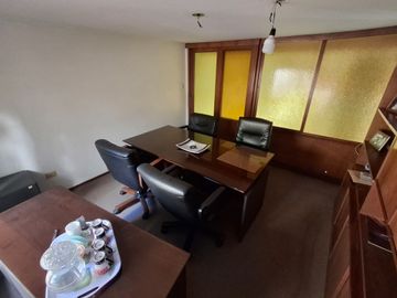 Alquiler Local 102m² Cubiertos + Patio en Florida