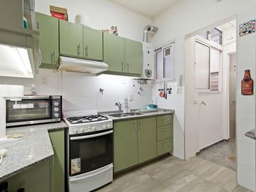 Venta PH 3amb. 2 baños frente al Parque Chacabuco.