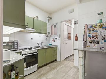 Venta PH 3amb. 2 baños frente al Parque Chacabuco.