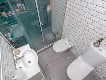 Venta PH 3amb. 2 baños frente al Parque Chacabuco.
