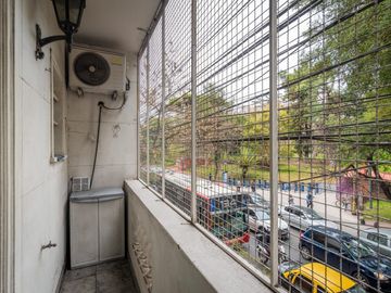 Venta PH 3amb. 2 baños frente al Parque Chacabuco.