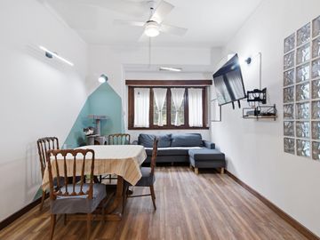 Venta PH 3amb. 2 baños frente al Parque Chacabuco.