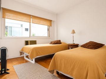 Venta dpto. 4 ambientes balcón dependencia Palermo
