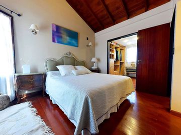 VENTA CASA EN ITUZAINGÓ, 4 AMB CON PATIO Y PILETA