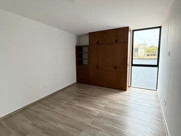 CASA EN VENTA EN BOSQUES VALLARTA