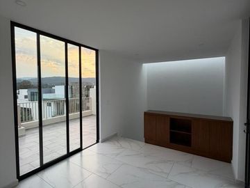 CASA EN VENTA EN BOSQUES VALLARTA