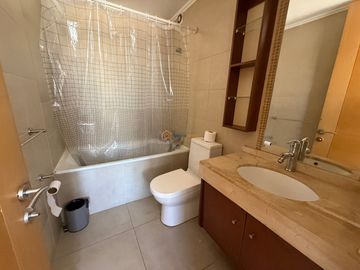 Departamento en arriendo c/ estacionamiento en Centro de Concepción