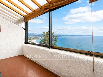 Vista despejada al mar, departamento duplex en Reñaca