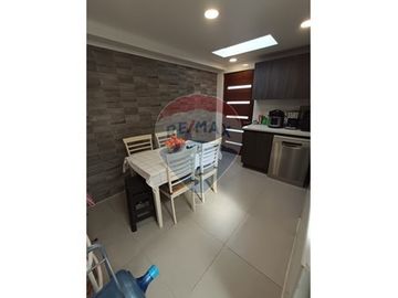 Casa Moderna y Segura en Buin, Ideal para Familias