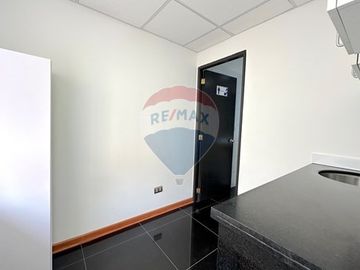 Oficina Remodelada Ubicación estratégica