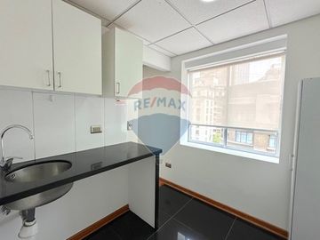 Oficina Remodelada Ubicación estratégica