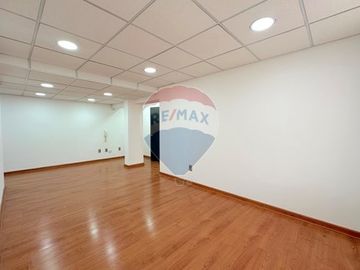 Oficina Remodelada Ubicación estratégica