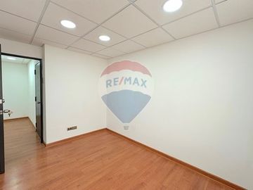 Oficina Remodelada Ubicación estratégica