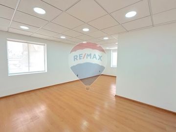 Oficina Remodelada Ubicación estratégica
