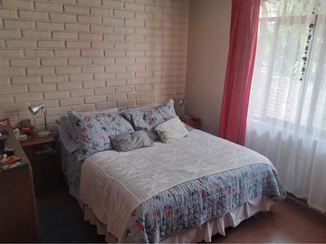 Se vende céntrica casa en Cerro Los Placeres