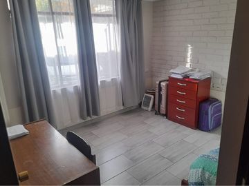 Se vende céntrica casa en Cerro Los Placeres