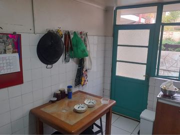 Se vende céntrica casa en Cerro Los Placeres