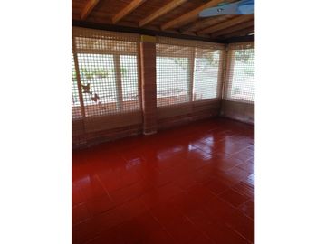Casa campestre ubicada en La ciudad de Medellin Antioquia.
