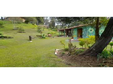 Casa campestre ubicada en La ciudad de Medellin Antioquia.