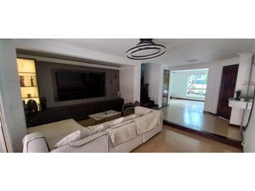 APARTAMENTO EN ARRIENDO EN
