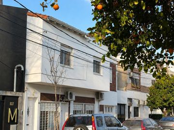 Venta Departamento en San Isidro, La Calabria 2 dormitorios con patio y parrilla.