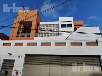 ESPECTACULAR RESIDENCIA EN VENTA EN EL BARRIO DE SANTA LUCÍA, CAMPECHE