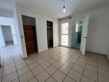 Casa en Circunvalación y Alcalde, Tránsito