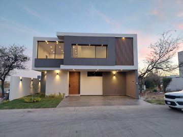 Casa en venta en el molino lomas IV