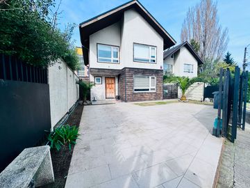 CASA EN VENTA EN SECTOR RESIDENCIAL DE CHIGUAYANTE