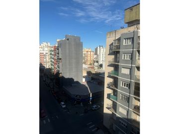 UN AMBIENTE A LA CALLE RECICLADO A NUEVO.