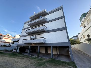 Departamento en venta c/ cochera en Zona Sur