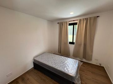 VENTA CASA  LAS GOLONDRINAS GOLF  LUJAN